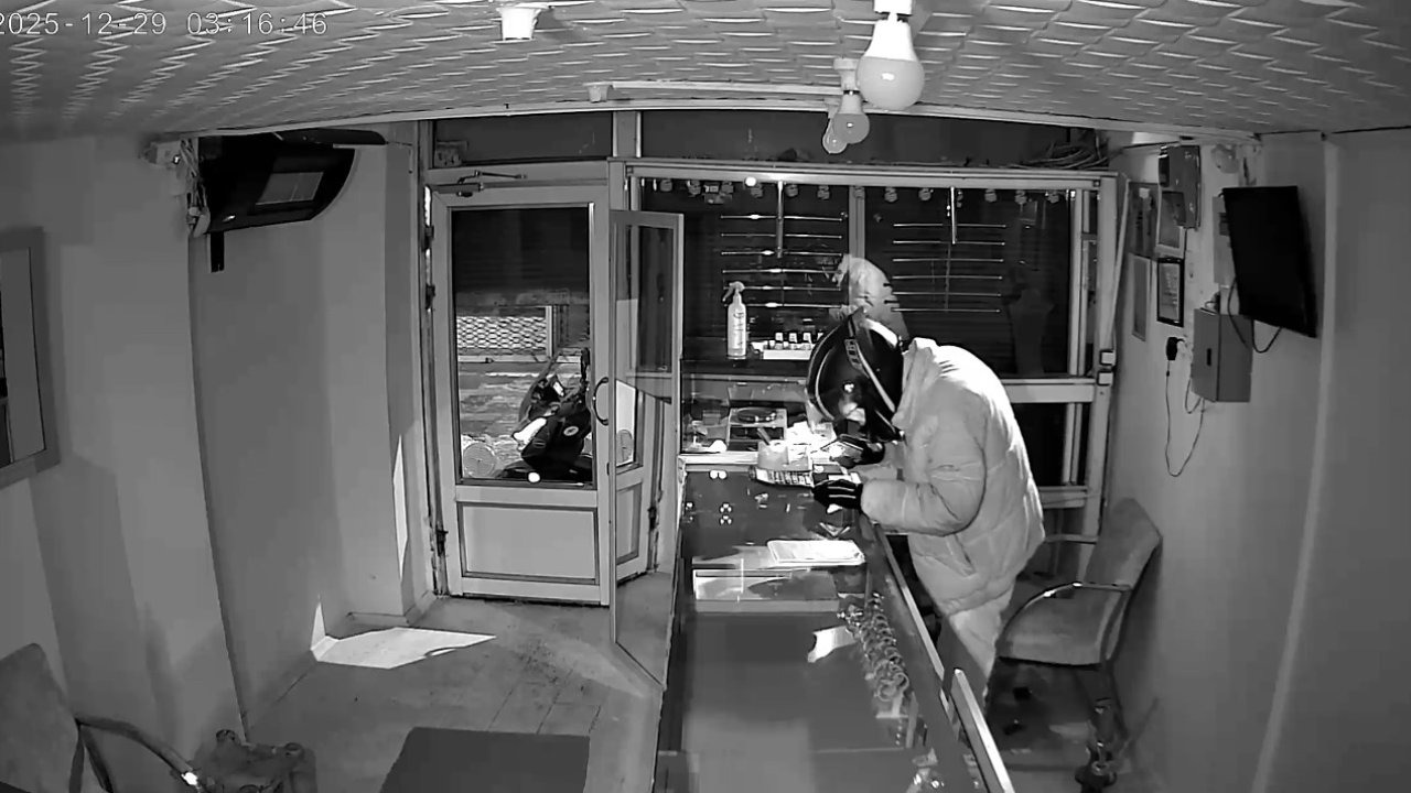 Iğdır’da kuyumcu soygunu: 5-6 kilo altın çalındı