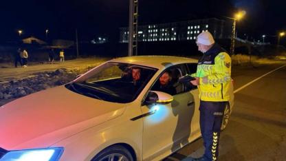 Jandarma Ekipleri trafik denetimlerini sürdürüyor