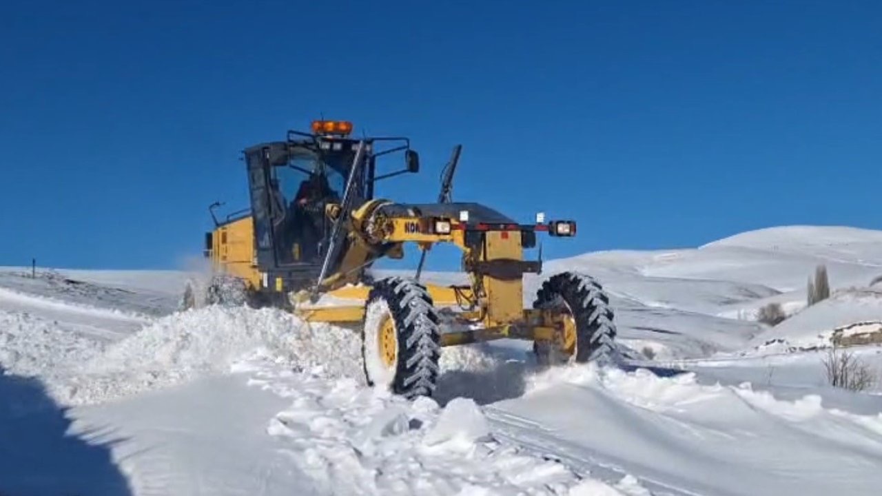 Kars’ta kapalı köy yolu kalmadı