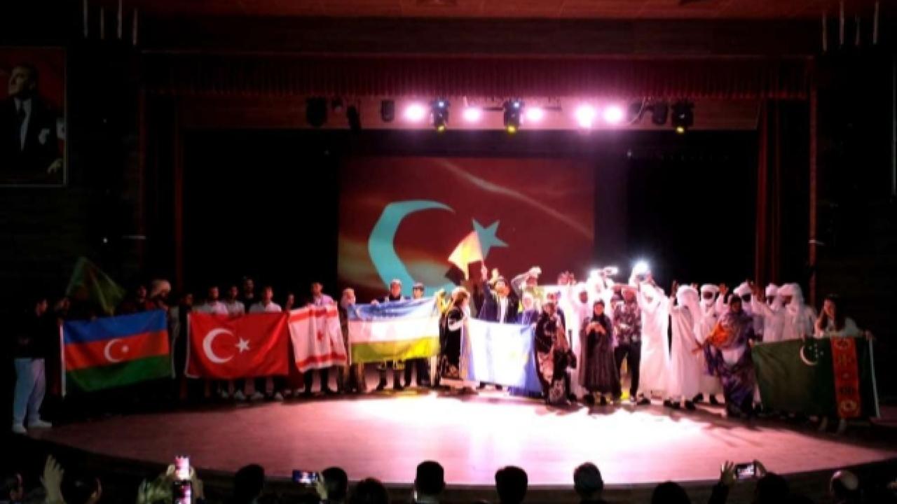 Kültürler ARÜ&#039;de Buluştu: Uluslararası öğrencilerden renkli kültürel etkinlik