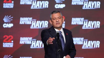 Özgür Özel'den canlı yayında İmamoğlu gafı: Bizim adayımız belli...