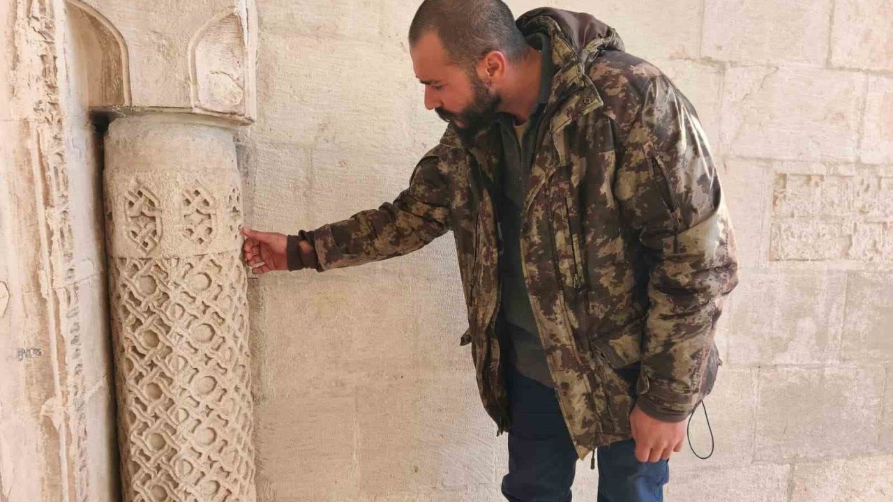 Tunceli’de 621 yıllık tarihi cami ve denge sütunları görselliğiyle göz kamaştırıyor