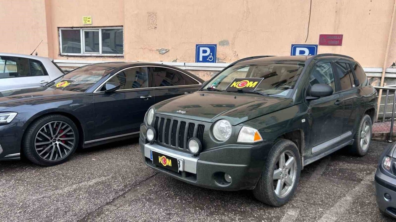 Tunceli’de gümrük kurallarını ihlal eden şahıslara operasyon: 7 araç ele geçirildi