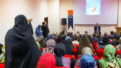 Vali Çiçek, öğrencilerle tecrübelerini paylaştı