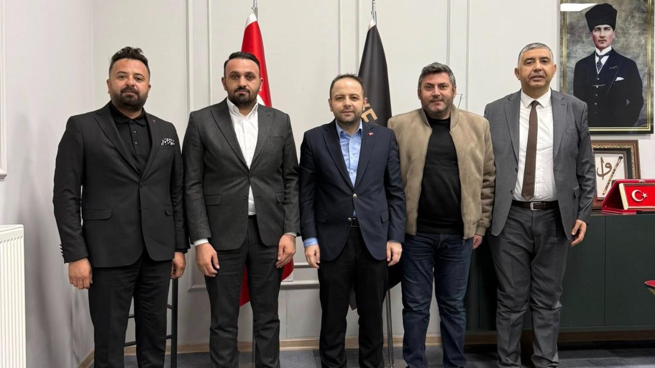 Vekil Koç Başkent'teki Ardahanlı iş insanlarıyla bir araya geldi