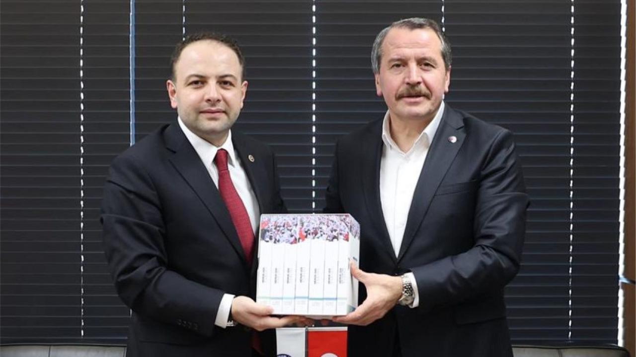 Vekil Koç’tan, Memur-Sen’e ziyaret