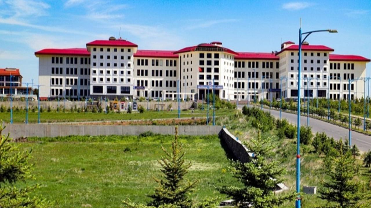 YÖK 2025 Raporu açıklandı: Ardahan Üniversitesi Türkiye genelinde ilk 10’da!