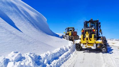 Van’da kardan dolayı kapanan 625 yoldan 586’sı açıldı