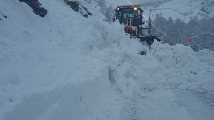 Tunceli-Ovacık yolunda çığ: Ulaşım kısa sürede yeniden sağlandı