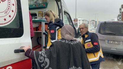 Elazığ’da sitede doğal gaz zehirlenmesi: 1’i çocuk 6 kişi hastaneye kaldırıldı