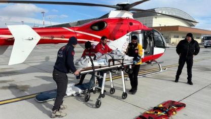 Bahçesaray’da kazada yaralanan çocuk helikopterle Van’a nakledildi
