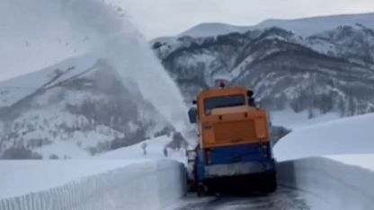 Bitlis’te köy yolları için kar seferberliği