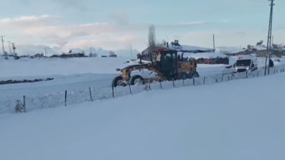 Kars’ta ’kar kaplanları’ndan hayat mesaisi