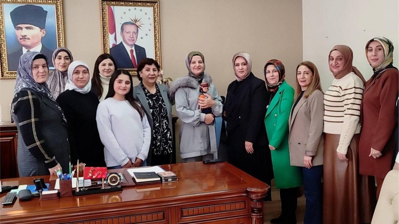 AK Parti Kadın Kollarından valilik ziyareti