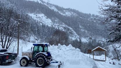 Ardahan-Şavşat yolunda yoğun kar yağışı!