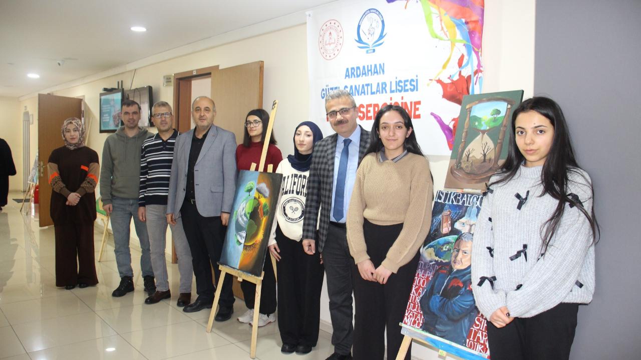 Ardahan’da geleceğe umut veren sergi