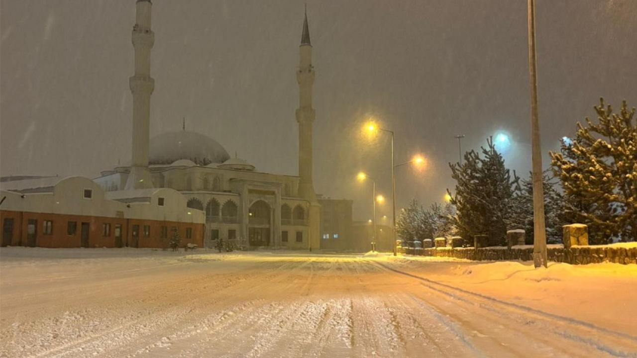 Beyaz örtü Faruk Demir’in ayıplarını kapattı!
