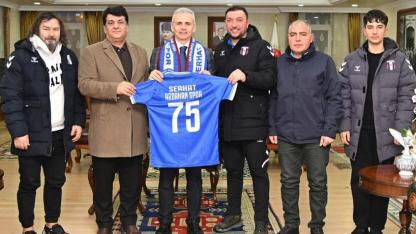 Bordo-Mavili kulüpten Vali Çiçekli’ye hayırlı olsun ziyaret