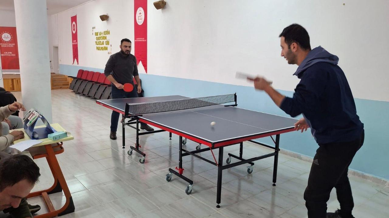 Çıldır’da masa tenisi turnuvasına yoğun ilgi