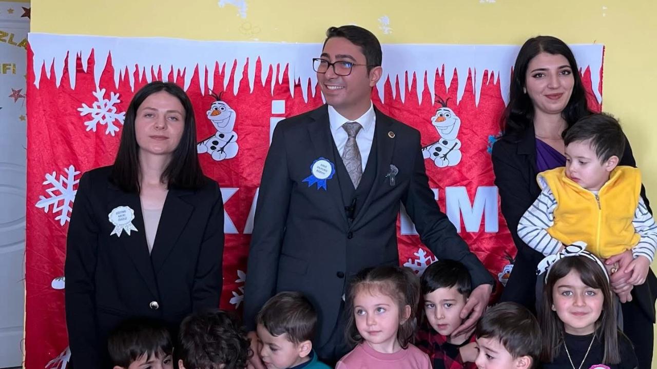 Damal’da Miniklerin Karne Sevinci