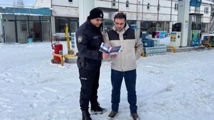 Dolandırıcılığa karşı broşürlü uyarı