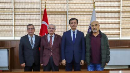 Emekliye ayrılan akademisyenler unutulmadı