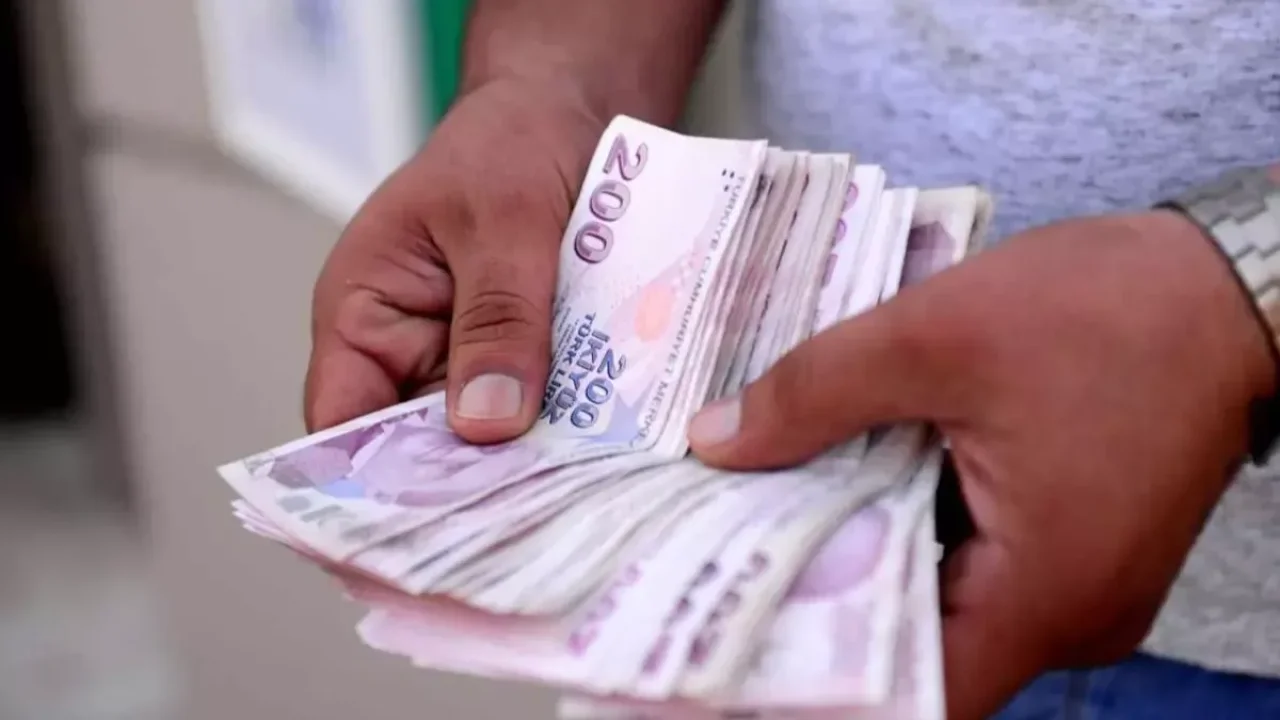 En düşük emekli maaşı için hükümetten peş peşe heyecanlandıran açıklamalar