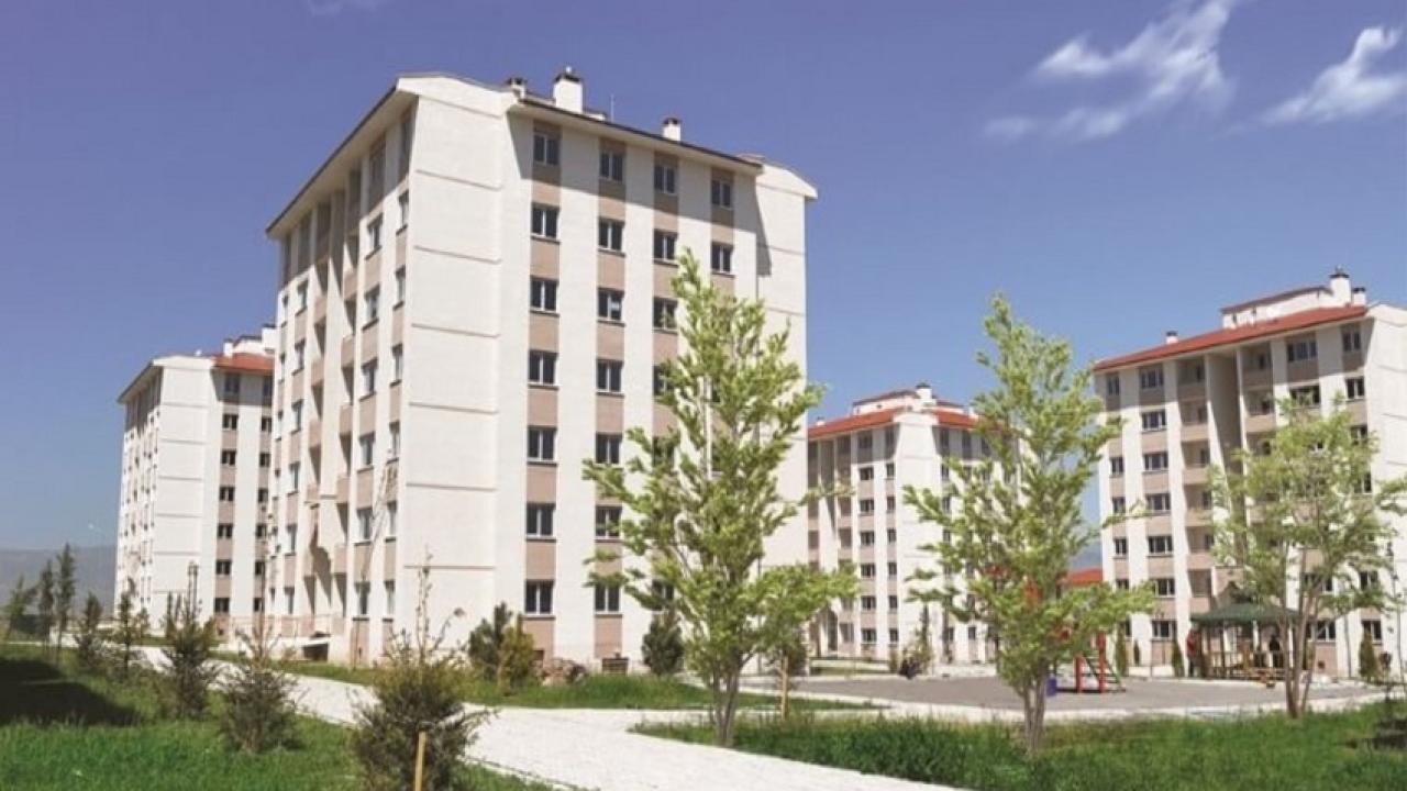 Göle TOKİ konutları neden teslim edilmiyor?