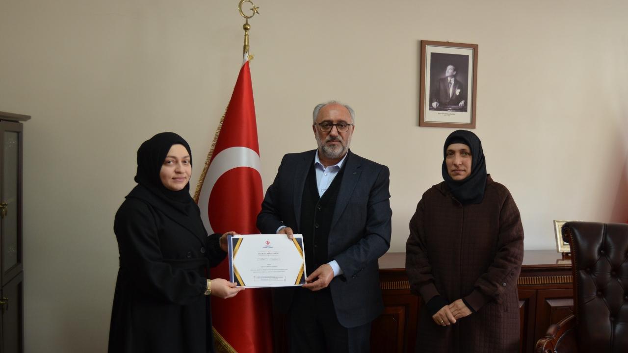 Göle’de Kur’an kursu öğrencilerinden gazze’ye anlamlı bağış