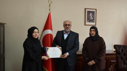 Göle’de Kur’an kursu öğrencilerinden gazze’ye anlamlı bağış