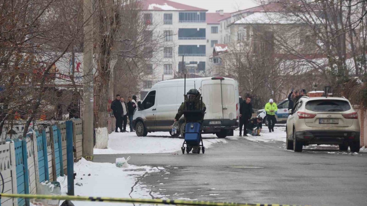Iğdır’da şüpheli çanta korkuttu