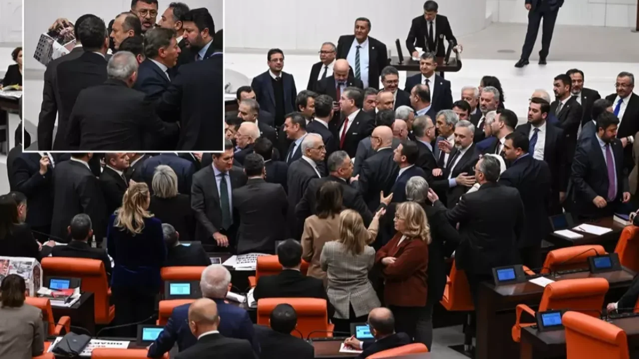 Meclis'te yumruklaşmaya varan kavga! Oturuma iki kez ara verildi