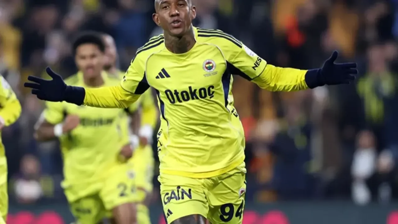 Talisca taraftarın iple çektiği maça yetişiyor