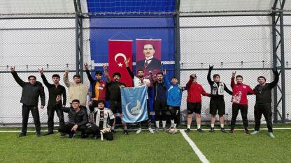Ülkücü gençler dostluk maçı yaptı