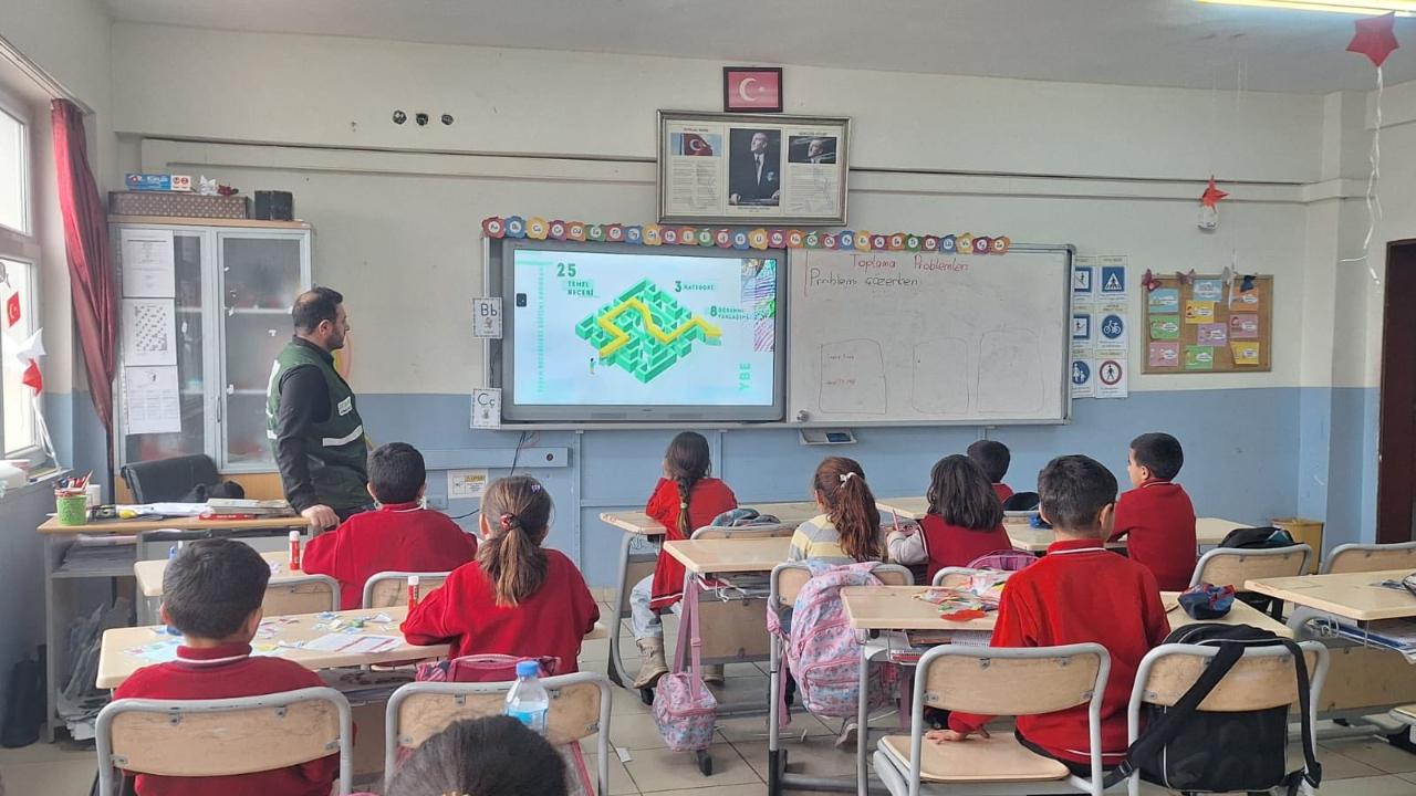 Yeşilay’dan Ardahan’da Bağımlılıkla Mücadele çalışması