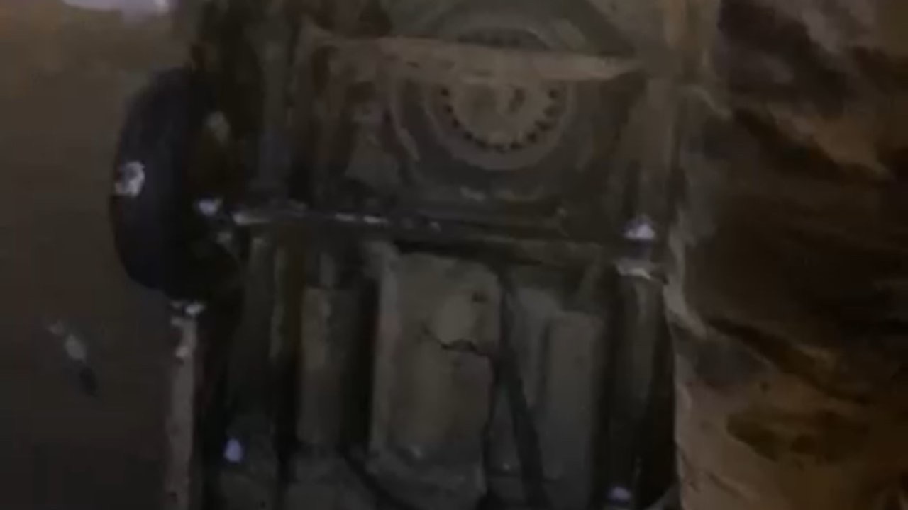 Yüksekova’da buzlanma nedeniyle köprüden düşen otomobildeki 4 kişi yaralandı