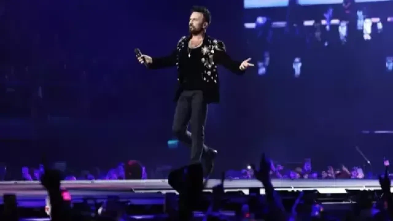 10 konser veren Tarkan kasayı doldurdu! İşte dudak uçuklatan gelir