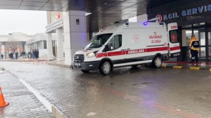 Elazığ’da 15’inci kattan kendini boşluğa bırakan genç hayatını kaybetti