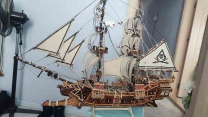 Konuşma ve işitme engelli vatandaş, atıkları sanata dönüştürüyor