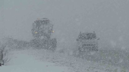 Van Kurubaş Geçidi’nde kar yağışı ve sis etkili oldu