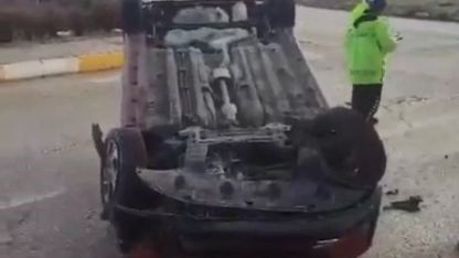 Takla atan araçtan burnu bile kanamadan kurtuldu