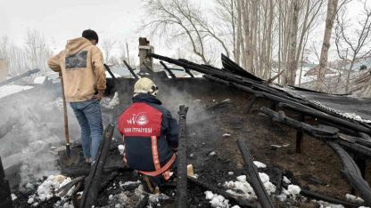 Van’da çatı yangını