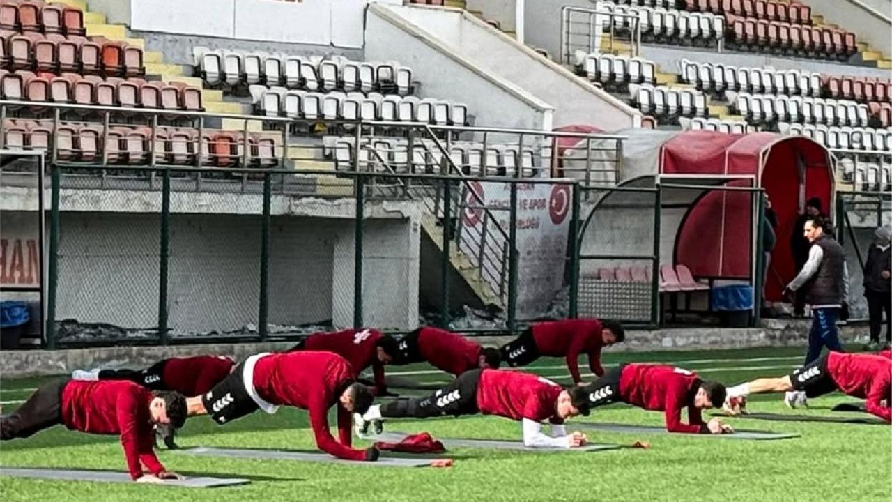 Akbay’dan, futbolculara komando eğitimi!