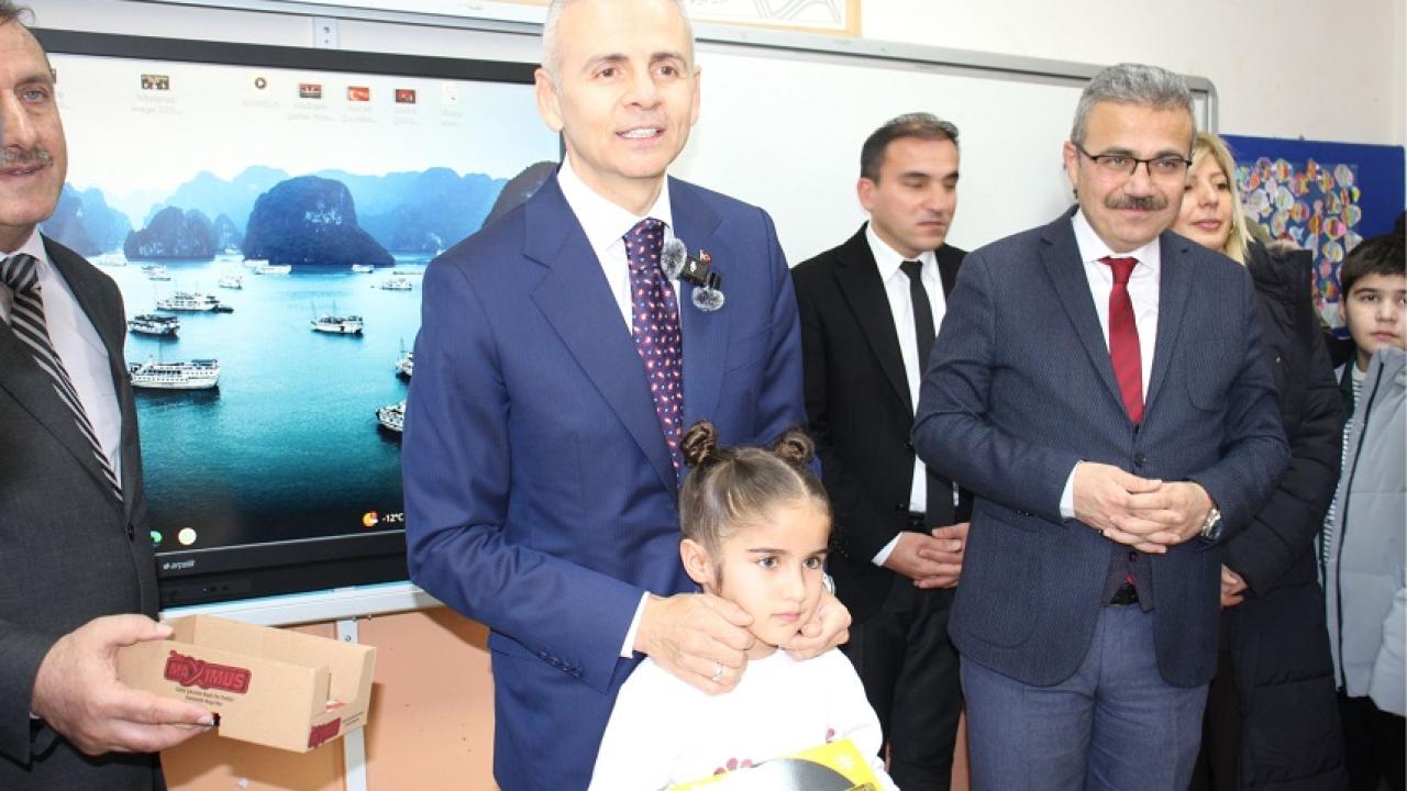 Ardahan’da 16 bin öğrenci bugün ders başı yapacak