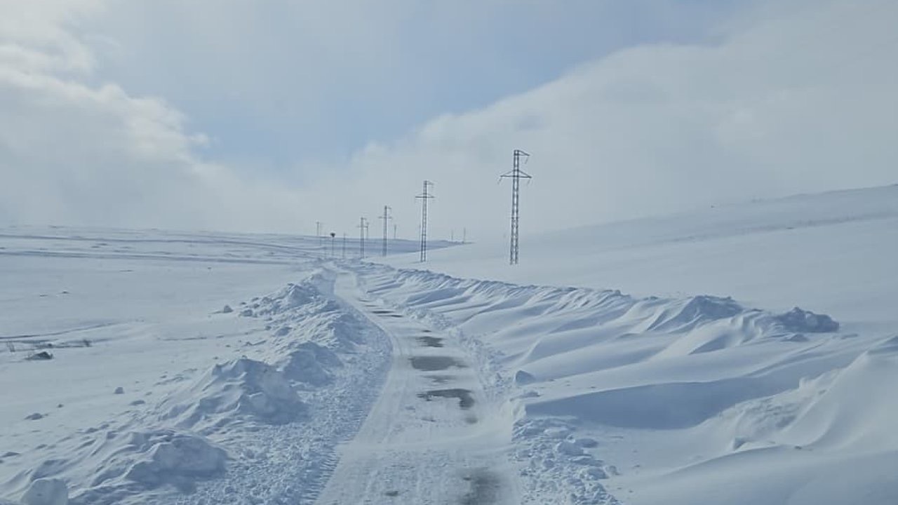 Ardahan’da kar nedeniyle 19 köy yolu ulaşıma kapandı