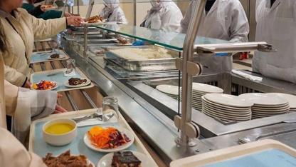 ARÜ’den öğrencilere ücretsiz iftar yemeği