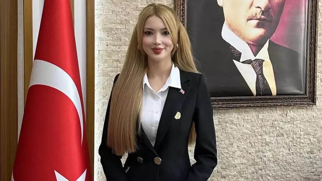 "Barbie kaymakam" olarak ünlenen Tuğçe Orhan, görevine asaleten atandı