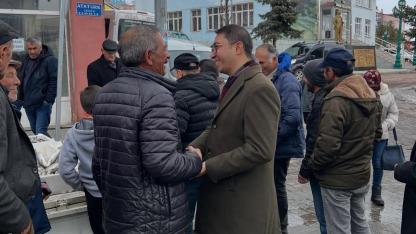 Başkan Çamlıyurt, pazar esnafını ziyaret etti