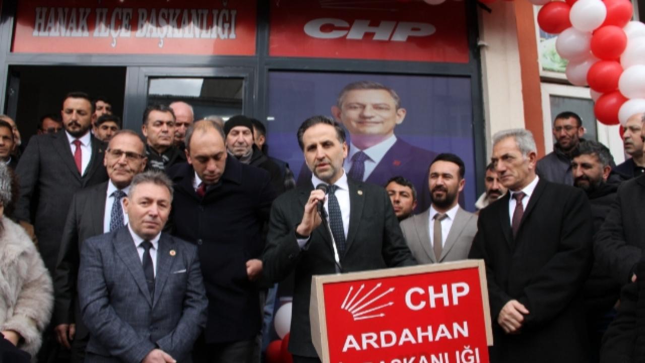 CHP Hanak İlçe Başkanlığı hizmet binası törenle açıldı