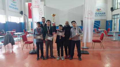 Çıldır’ın satranç yıldızları il birincisi oldu